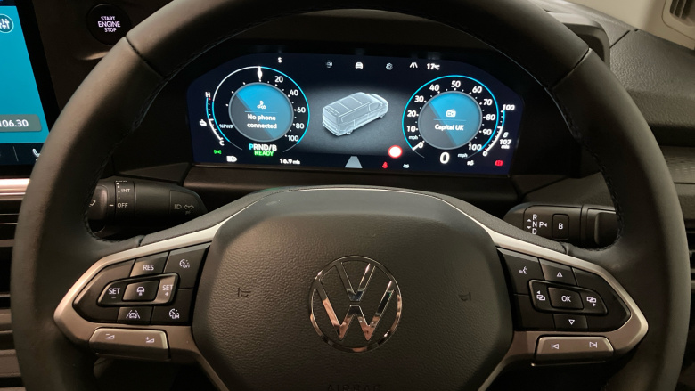 Volkswagen Transporter T32 Swb Electric 160kW 65kWh Commerce Pro Van Auto